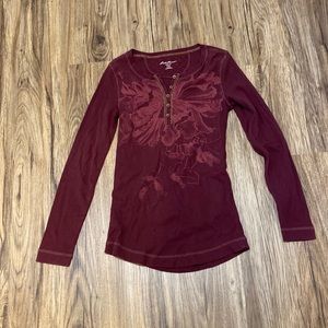 Eddie Bauer women’s thermal shirt size medium runs small since it’s a thermal